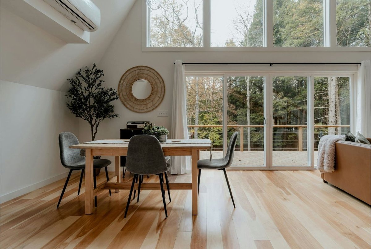 Empire Hardwood in an open concept dining area